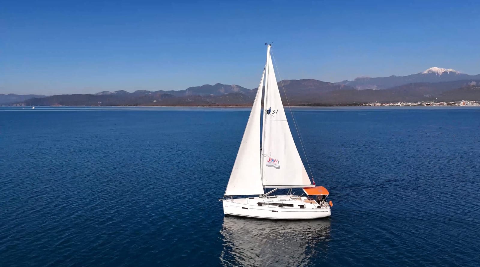 Bavaria 37 - Roger Rabbit